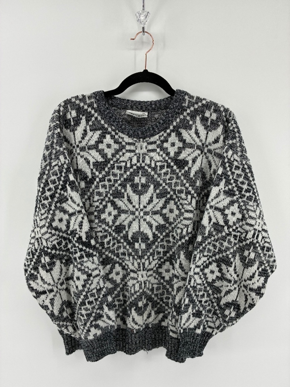 Vintage Grey and White Patterned Sweater